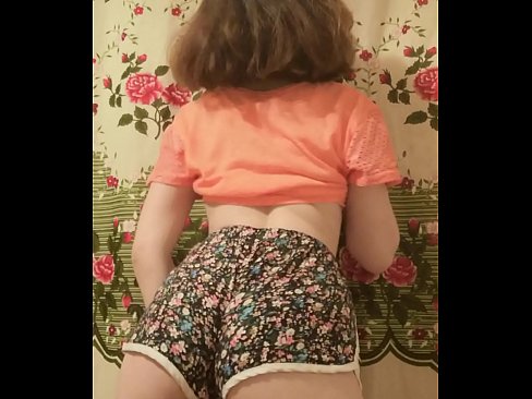 ❤️ دختر جوان سکسی که شورتش را جلوی دوربین در می آورد ❤️ پورنو زیبا در fa.pornolemon.ru ❌
